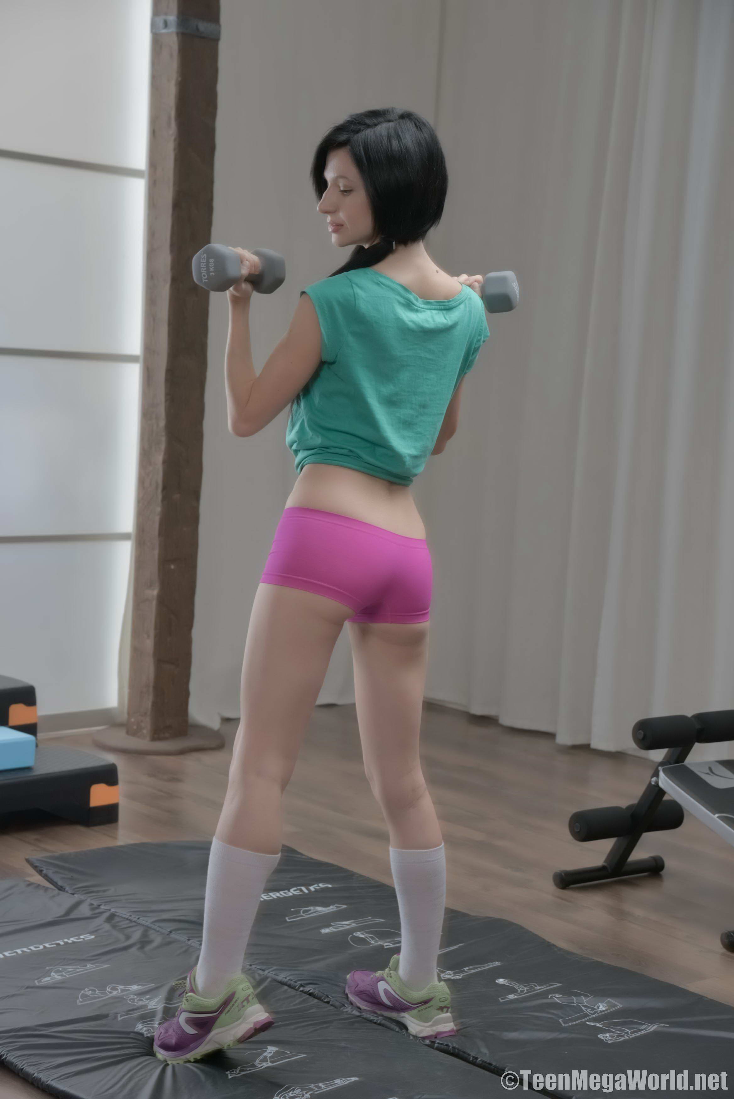 Gym Fuck Teen 4